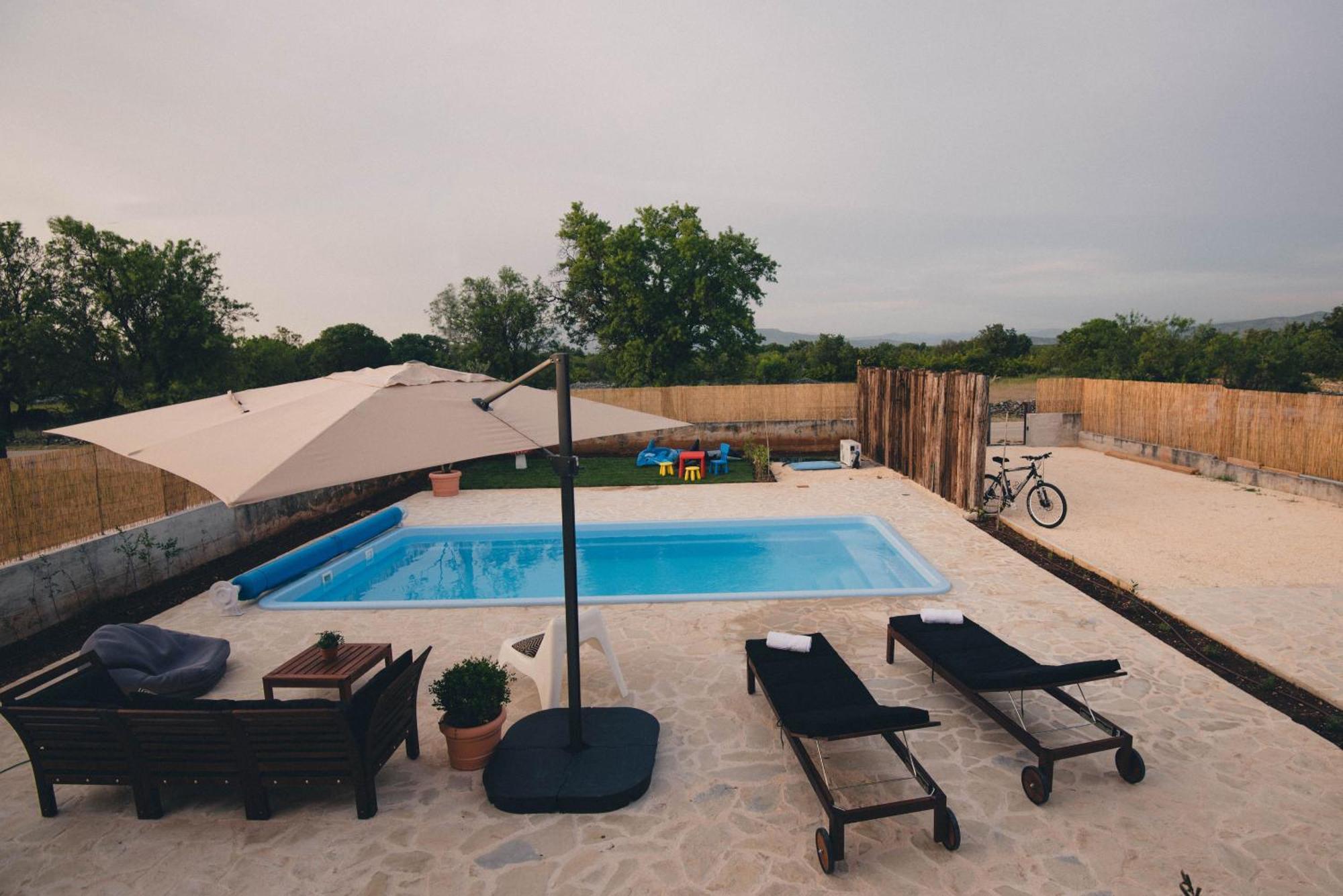 Cozy Country Home With Heated Outdoor Pool Sibenik Bagian luar foto