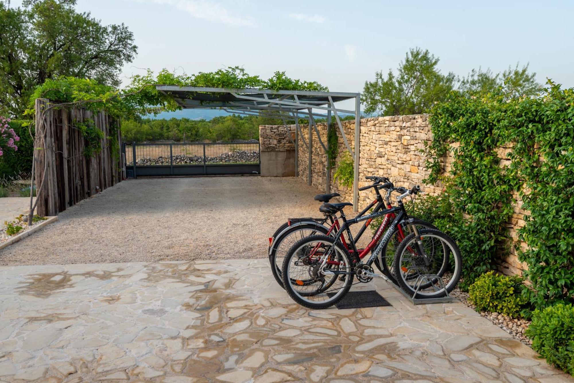 Cozy Country Home With Heated Outdoor Pool Sibenik Bagian luar foto